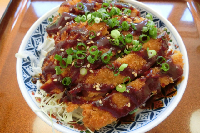 rice-bowl-of-miso-pork-cutlet