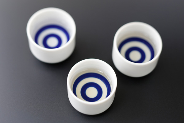 Sake is Umai (degustation cups)