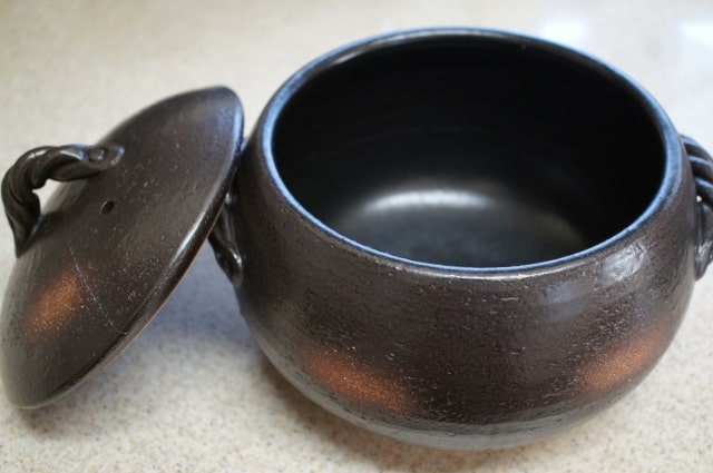 clay-pot-donabe