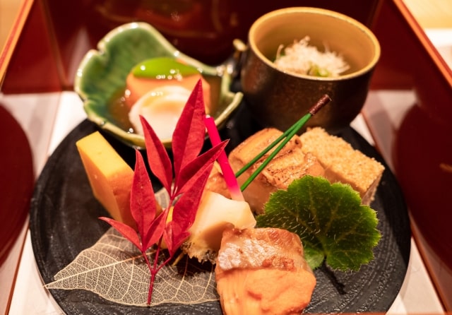 Sakizuke (appetiser) pour la cérémonie du thé